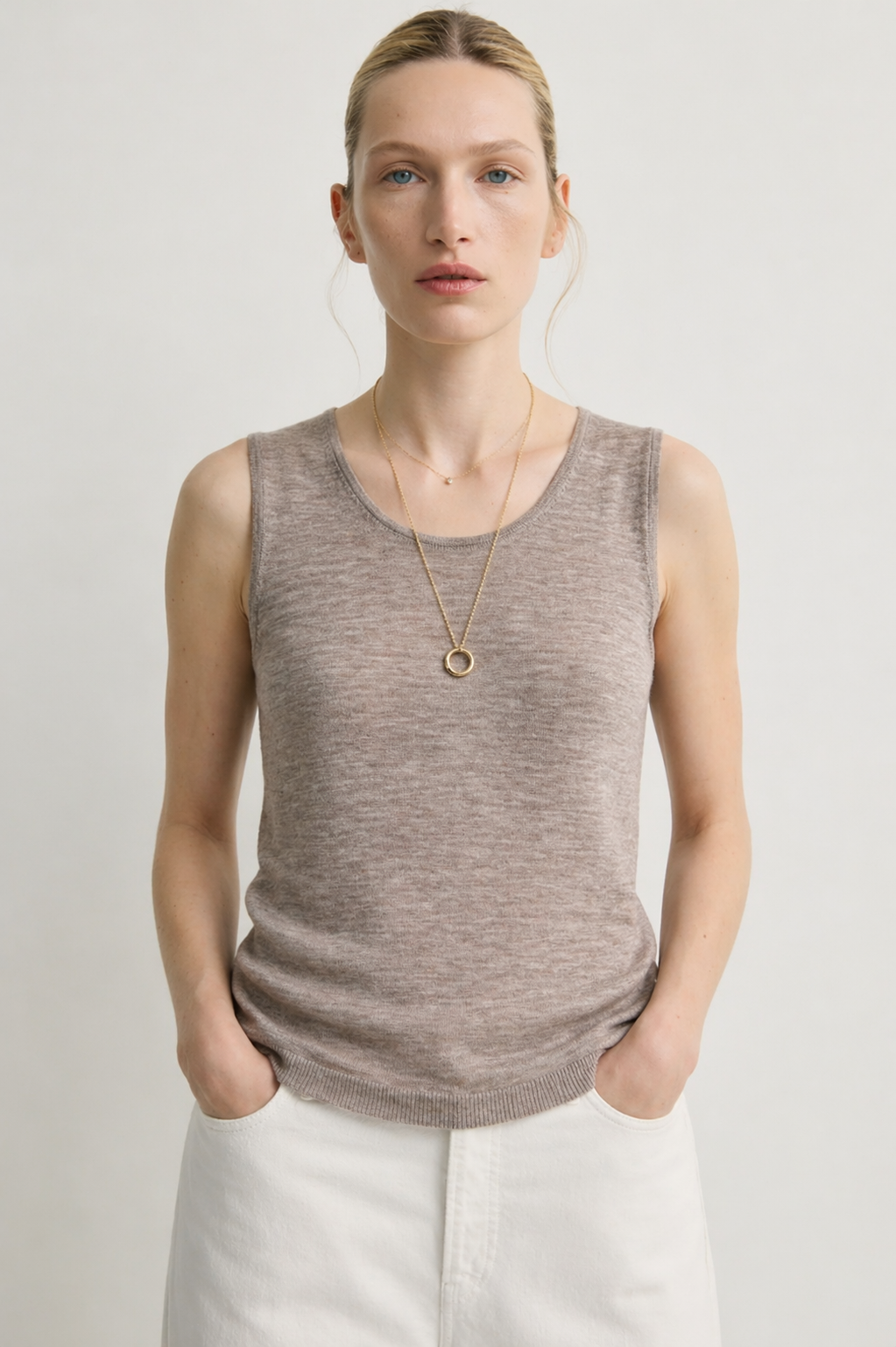 [Beige]