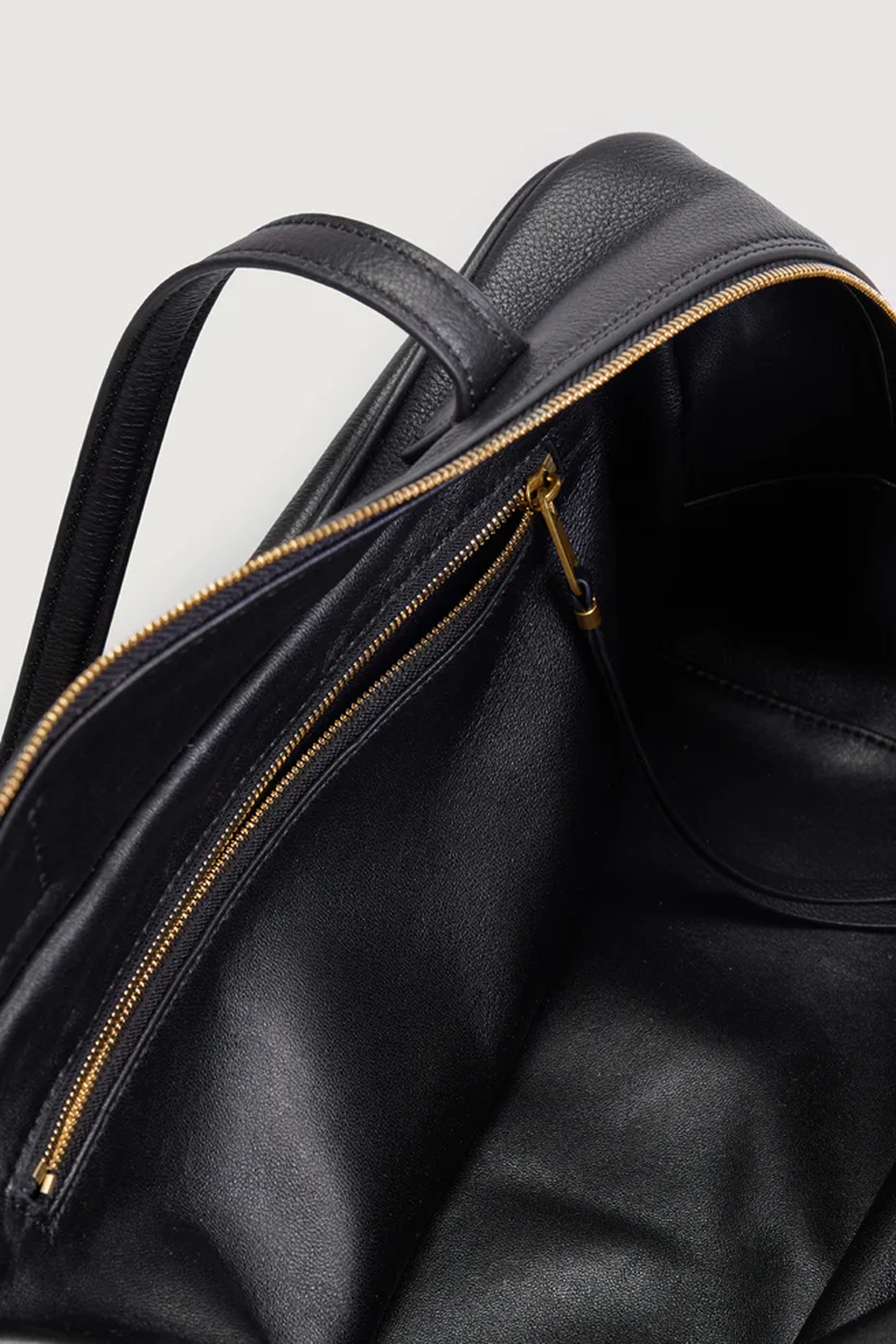 BOWLING BAG – Borsa in Pelle Strutturata