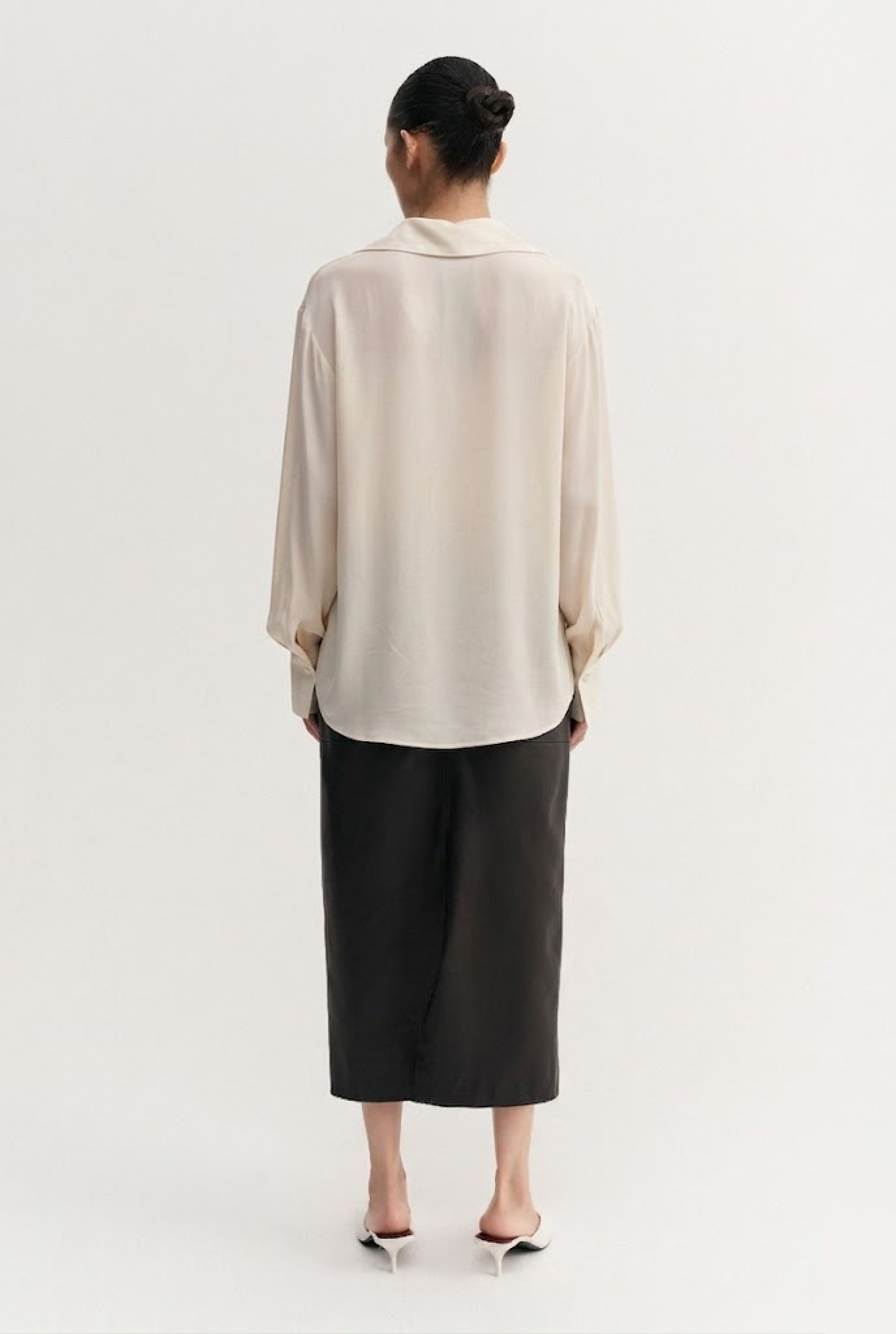 SOFT COLLAR – Blusa in Rayon